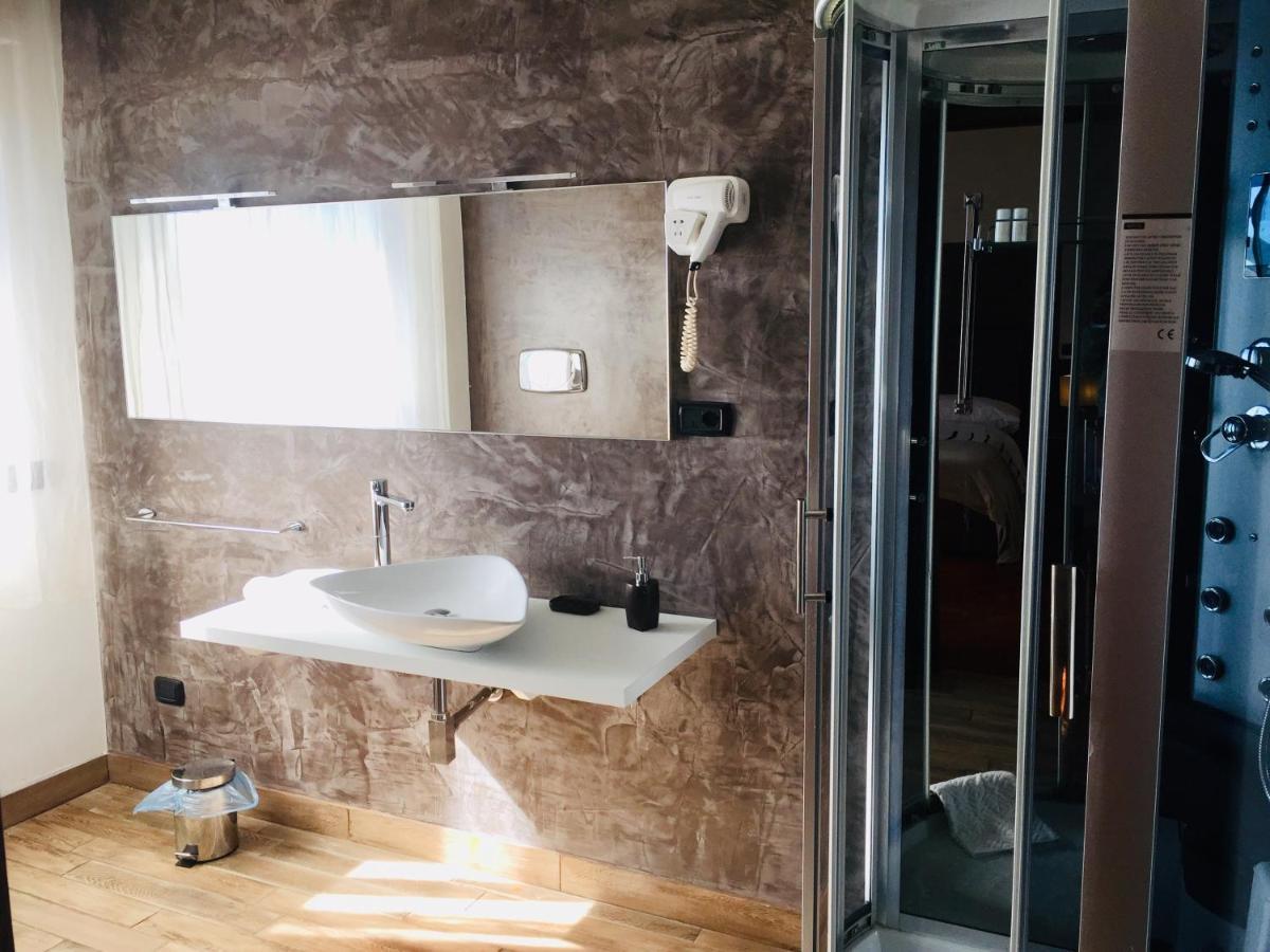 B2In Suite & Office Capriate San Gervasio Exteriör bild