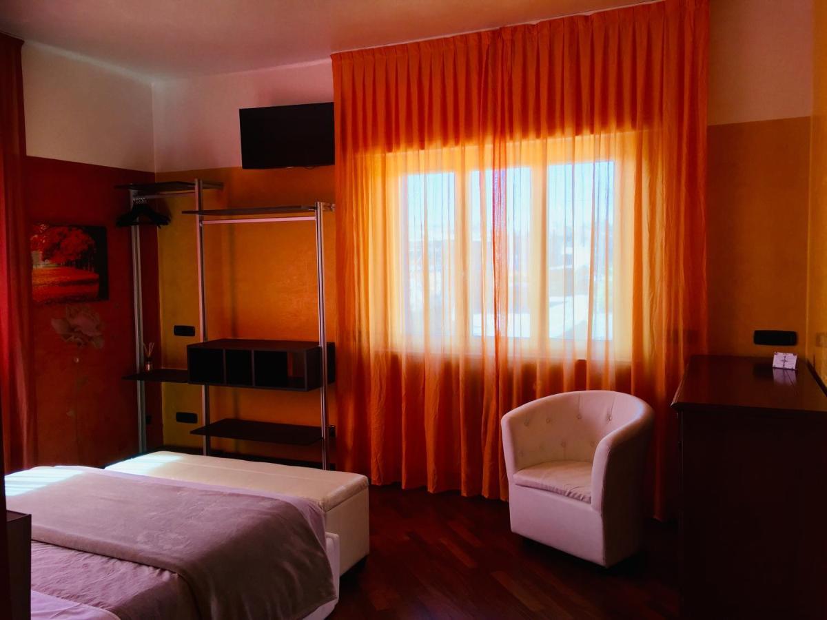 B2In Suite & Office Capriate San Gervasio Exteriör bild