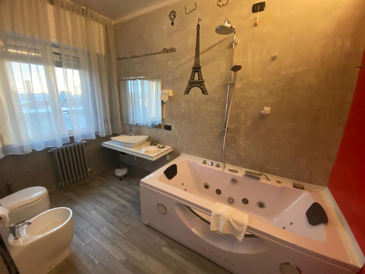 B2In Suite & Office Capriate San Gervasio Exteriör bild