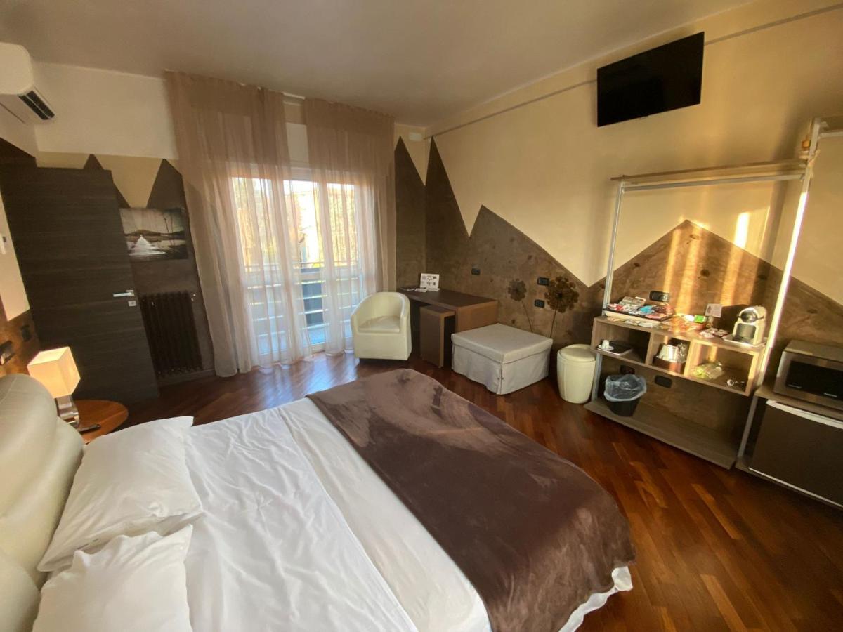 B2In Suite & Office Capriate San Gervasio Exteriör bild